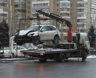 Работа эвакуатора-манипулятора в Екатеринбурге