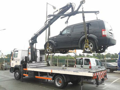 Фото эвакуатора с манипулятором 